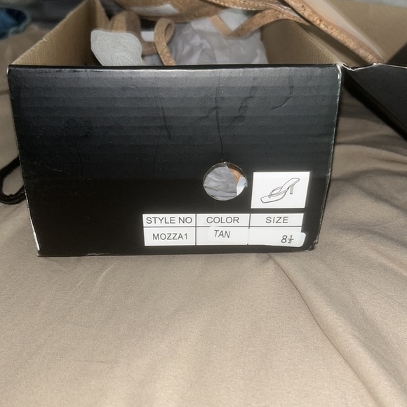 Thong cork sandals - Picture 3 of 4